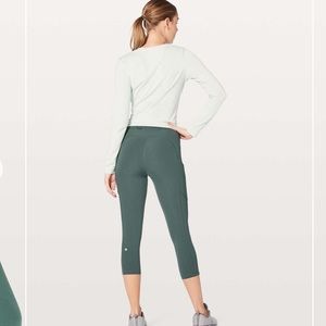 Lululemon Speed Up with Pockets 21” Teal Shadow Size 4 EUC